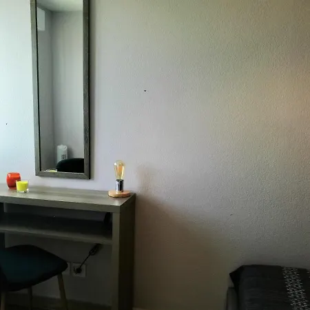 T2 Centre Place Mediterranee Apartment